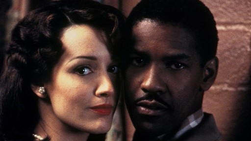 Denzel Washington and Jennifer Beals as Easy Rawlins and Daphne Monet in noir film Devil in A Blue Dress