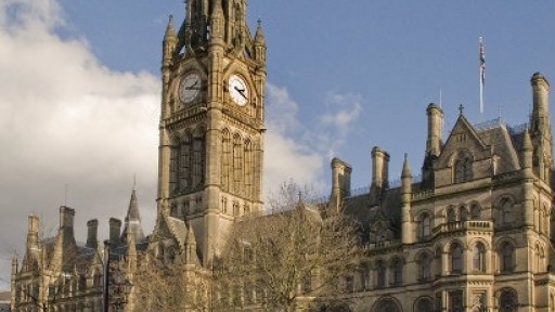 Image of the front of the Manchester town hall