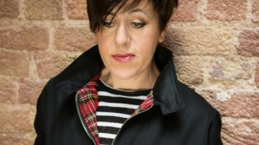 Headshot of musician and writer Tracey Thorn, looking down