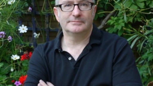 Headshot of author John Lanchester